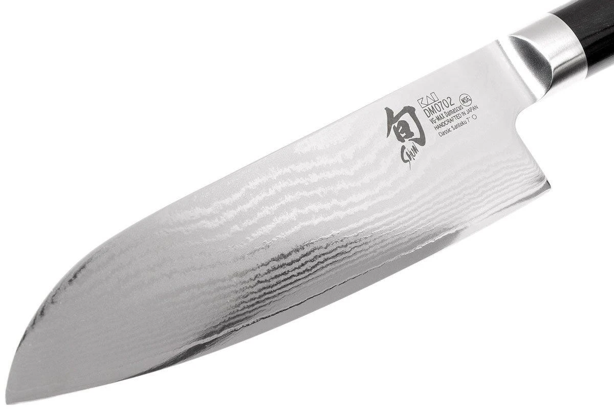Kai Shun Classic Santoku, 18 Cm 5 Kai Shun Classic Santoku, 18 Cm – Image 3