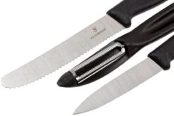 Victorinox SwissClassic Couteaux à Légumes Noir, Ensemble De 3, 6.7113.31 -Victorinox Soldes VT6 7113 31 03 victorinox vt6 7113 31 03