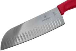 Victorinox SwissClassic 6.8521.17G Santoku Avec Alvéoles 17 Cm, Rouge -Victorinox Soldes VT6 8521 17G 03 victorinox