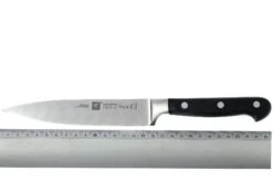 Zwilling - Professional « S » Couteau à Trancher 16cm -Victorinox Soldes ZW31020 160 04 zwilling professional s 31020 160 vleesmes d4