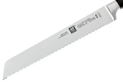 Zwilling J.A. Henckels - Four Star (4 Étoiles) Couteau à Pain -Victorinox Soldes ZW31076 200 02 zwilling 4star 31076 200 broodmes d2